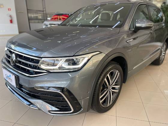 VOLKSWAGEN TIGUAN 2.0 300 TSI GASOLINA ALLSPACE R-LINE AUTOMÁTICO